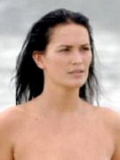 Pretty asian celeb tia carrere is all smiles on cam bare naked!