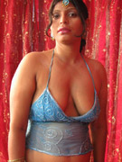 Indian amateur chick slowly slips out her tight dress and showing her yummy tits.