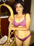 Indian teen gets butplug