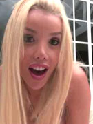 Look how this beach walker drains the balls of her white client