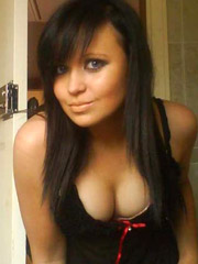 Picture compilation of an amateur ebony teen posing outdoors