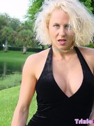 Ginger teen bitch loves to suck cock and fuck in the car