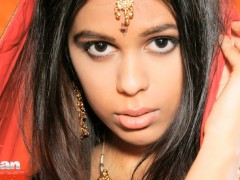 Threesome of hot indian chicks