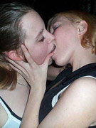 Chelsie rae gets her face showered with gushing pussy juices